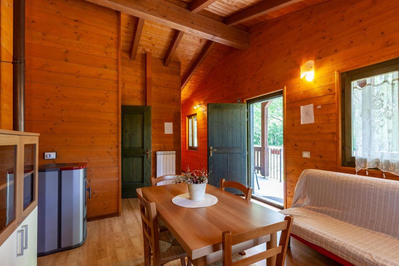 Villaggio Anemone Chalet Fragolina Capanne di Sillano Экстерьер фото