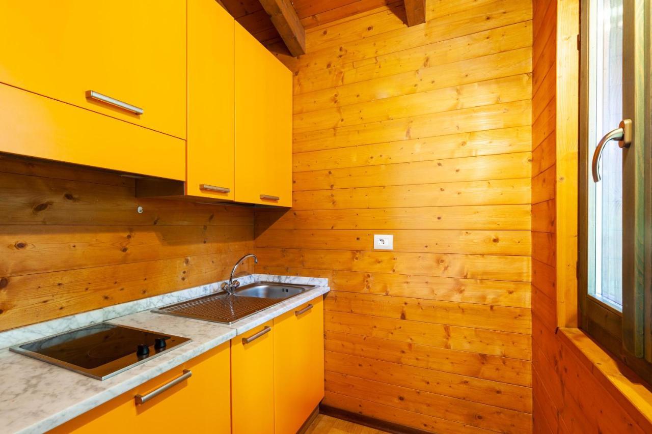 Villaggio Anemone Chalet Fragolina Capanne di Sillano Экстерьер фото